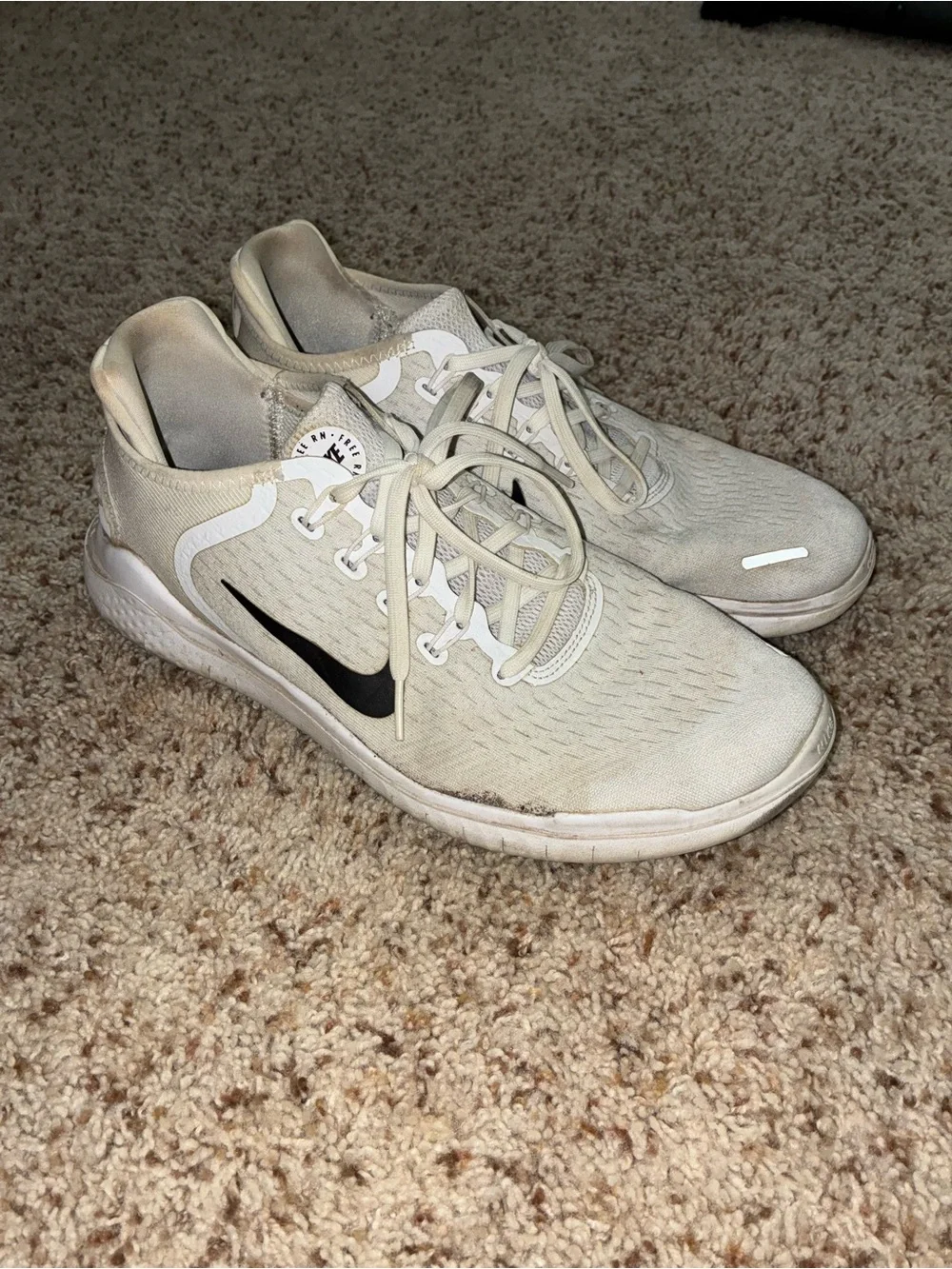 Nike Men's Cream/Black Athletic Training Shoes